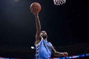 关于阿贾克斯训练开放日；窗口期刷新队史纪录引欢呼；CBA常规赛在即；年轻球员得到机会的信息-乐竞官方体育