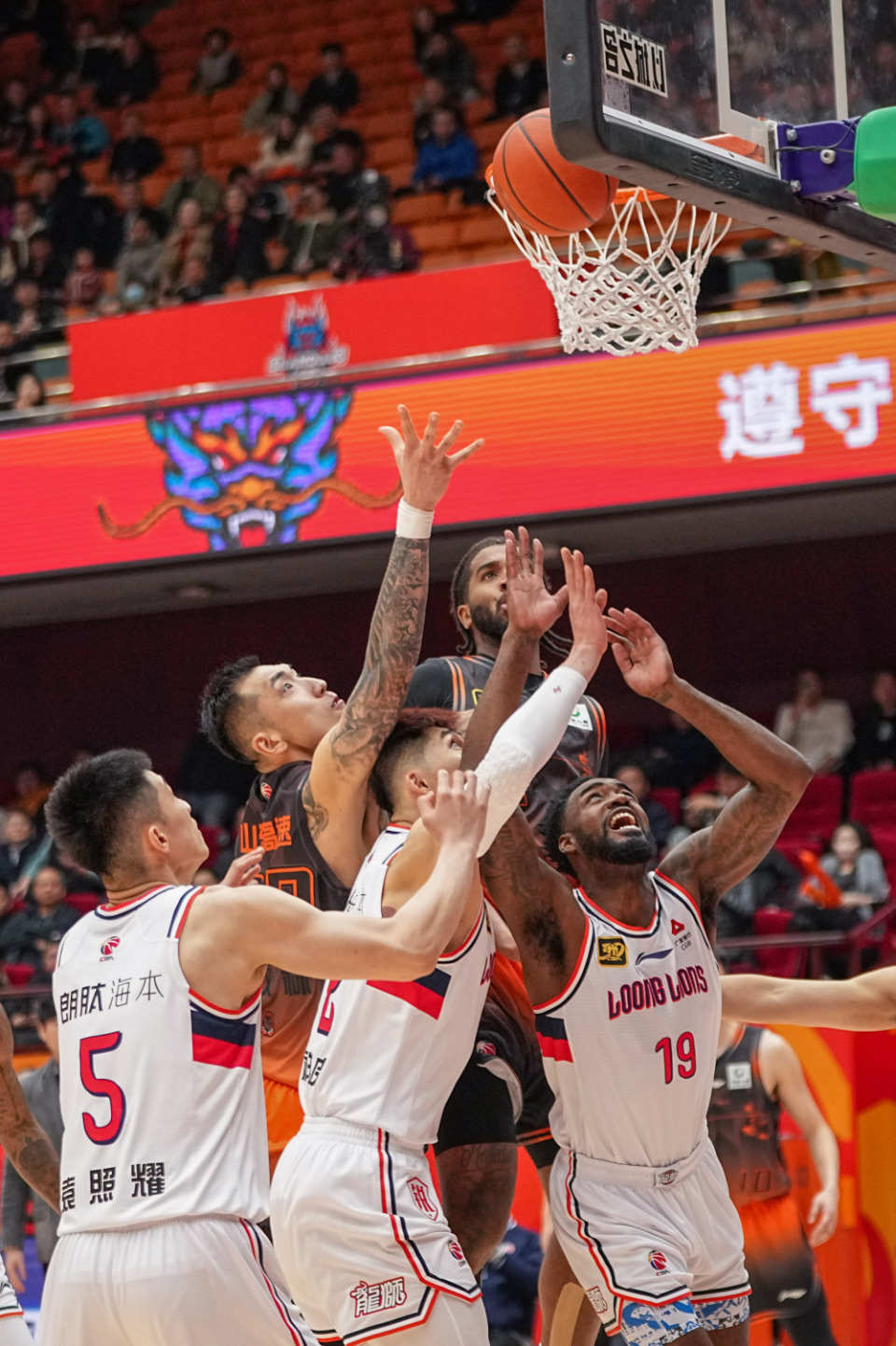 转折点广州队造点机会,CBA常规赛清晨攻防权衡,压力陡增,赛程密集仍需轮换的简单介绍 转折点广州队造点机会,CBA常规赛清晨攻防权衡,压力陡增,赛程密集仍需轮换的简单介绍